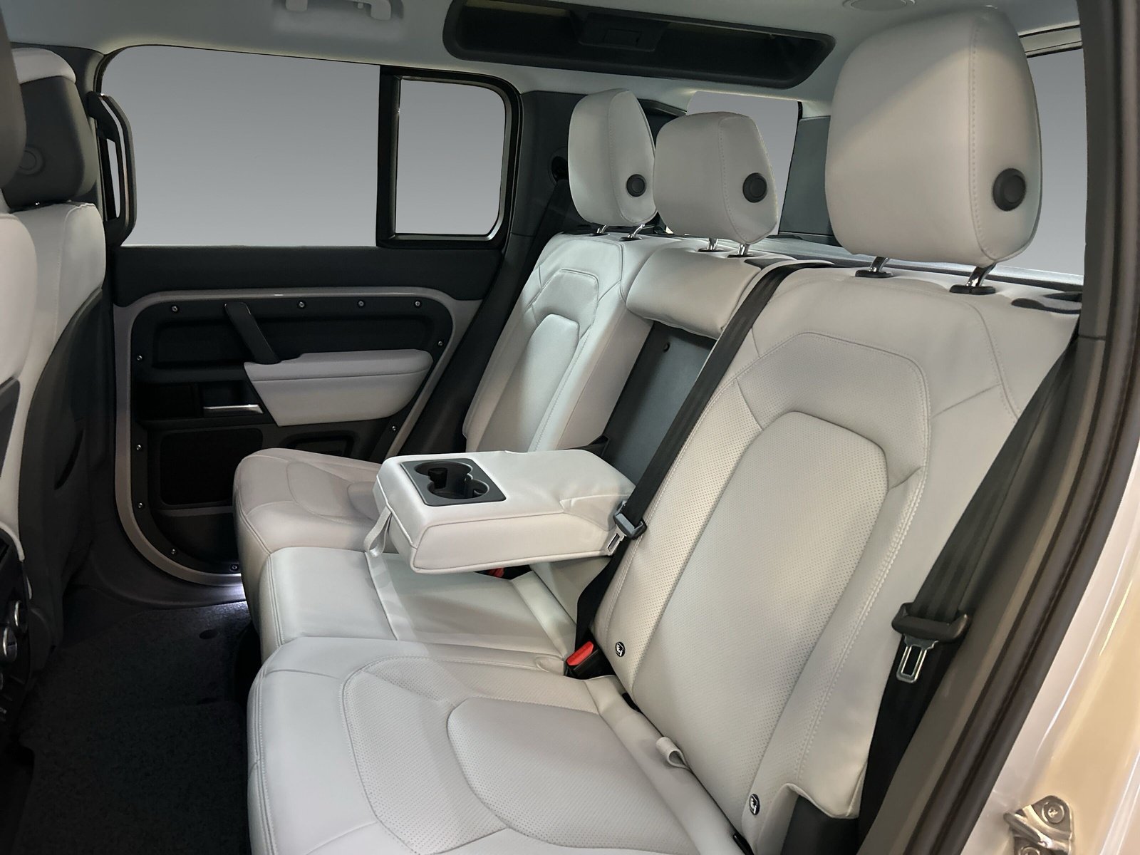 Land Rover Defender 110 D350 3.0 X-Dynamic HSE +AHK+WinterPaket