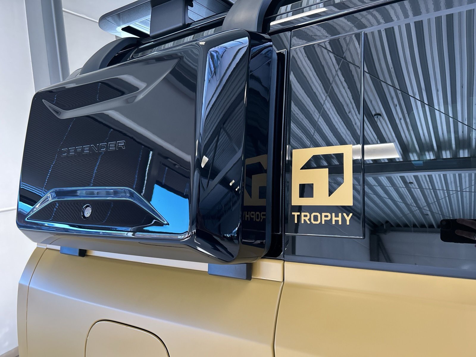 Land Rover Defender 110 3.0 D350 Trophy Edition +WinterPaket+AHK+HeadUp+TrophyPack