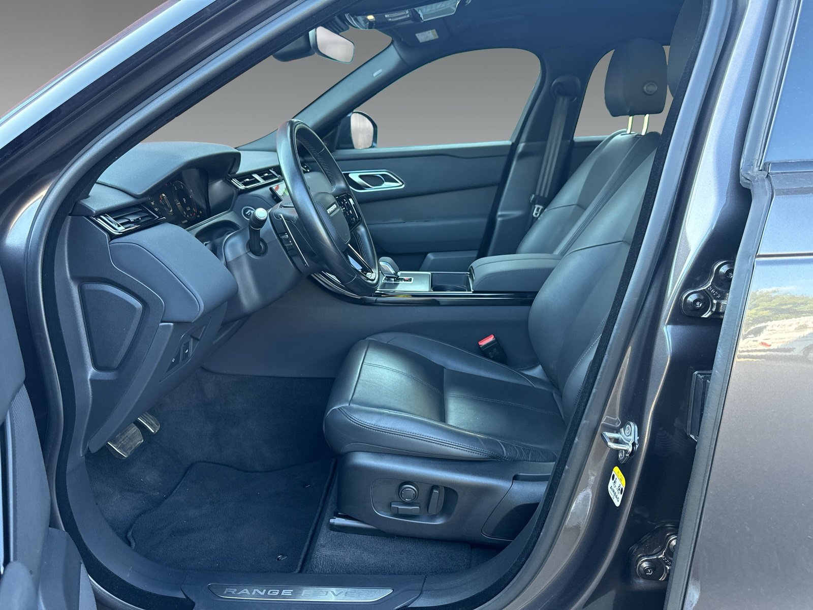Land Rover Range Rover Velar D200 R-Dynamic SE+AMBIENTE+AHK+PANORAMA