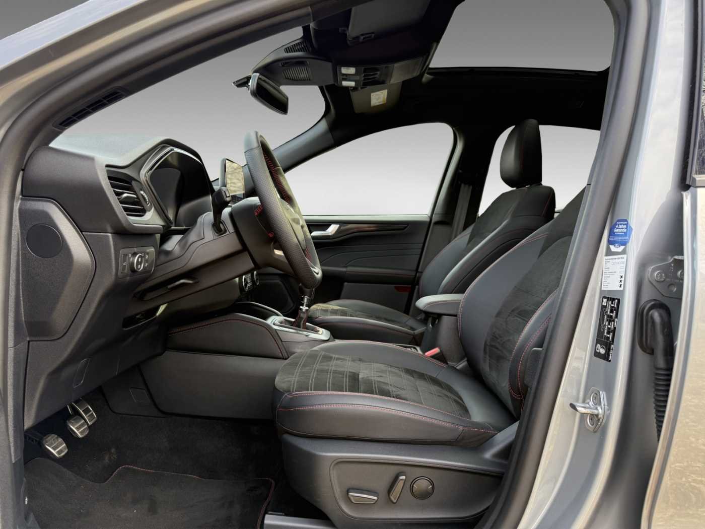 Ford Kuga 1,5 ST-Line X +ParkAssist+HeadUp+Navi+B&O