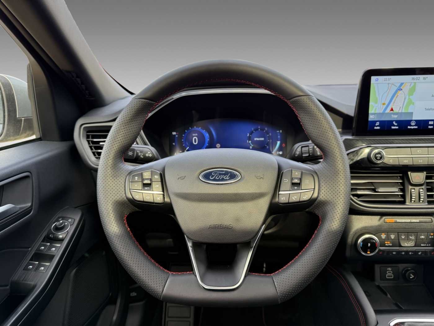 Ford Kuga 1,5 ST-Line X +ParkAssist+HeadUp+Navi+B&O