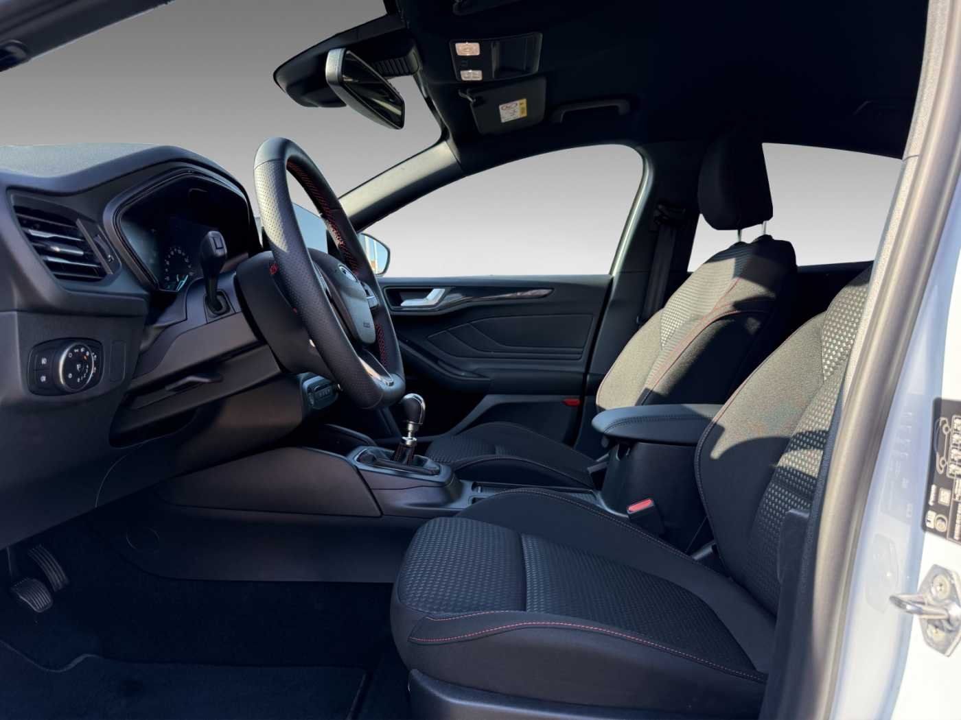 Ford Focus 1,0 ST-Line *Navi+Klima+LED+DAB