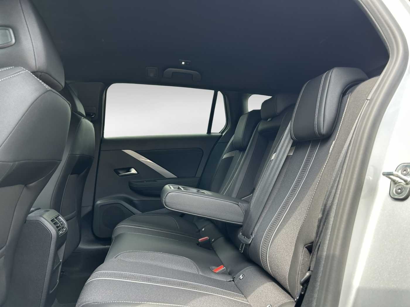 Opel Astra 1,2 Sports Tourer GS +AHK+Navi+Tempomat