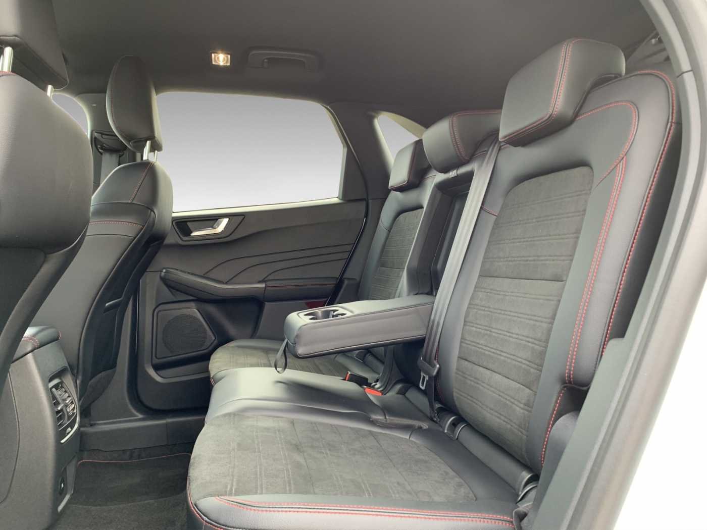 Ford Kuga 2,0 Ecoblue ST-Line X 4x4 +Navi+HeadUp+B&O