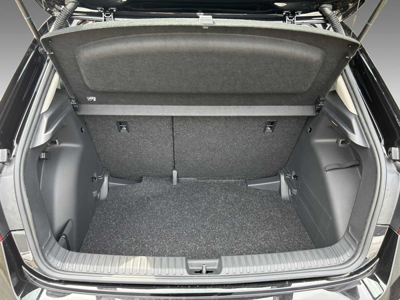 Skoda Fabia 1.0 TSI Selection +WinterPaket+LED+AT