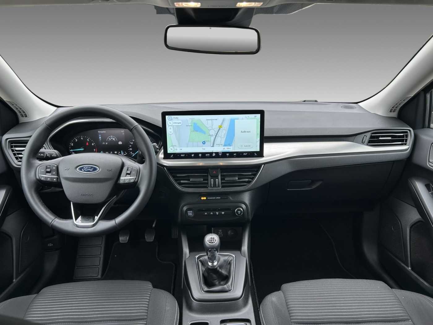 Ford Focus Titanium +Navi+Rückfahrkam.+LED