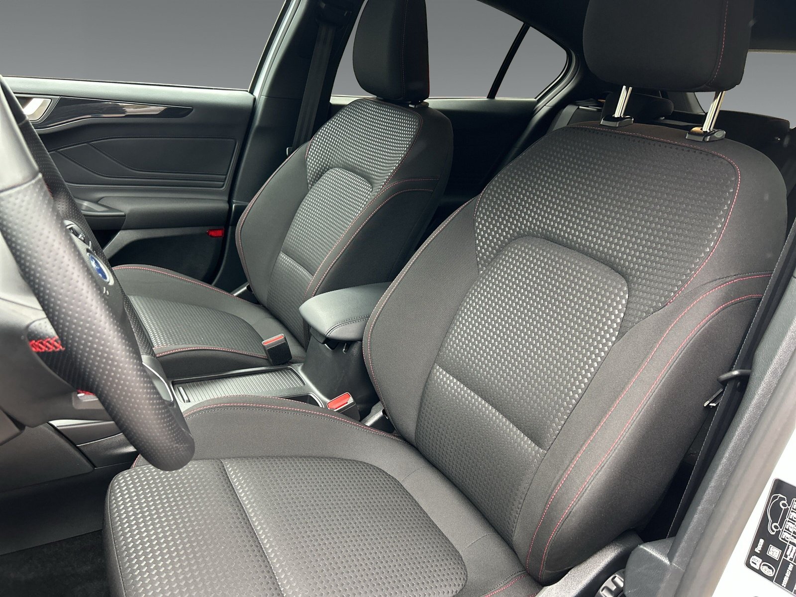 Ford Focus 1.0 EcoBoost ST-Line +Navi+DAB