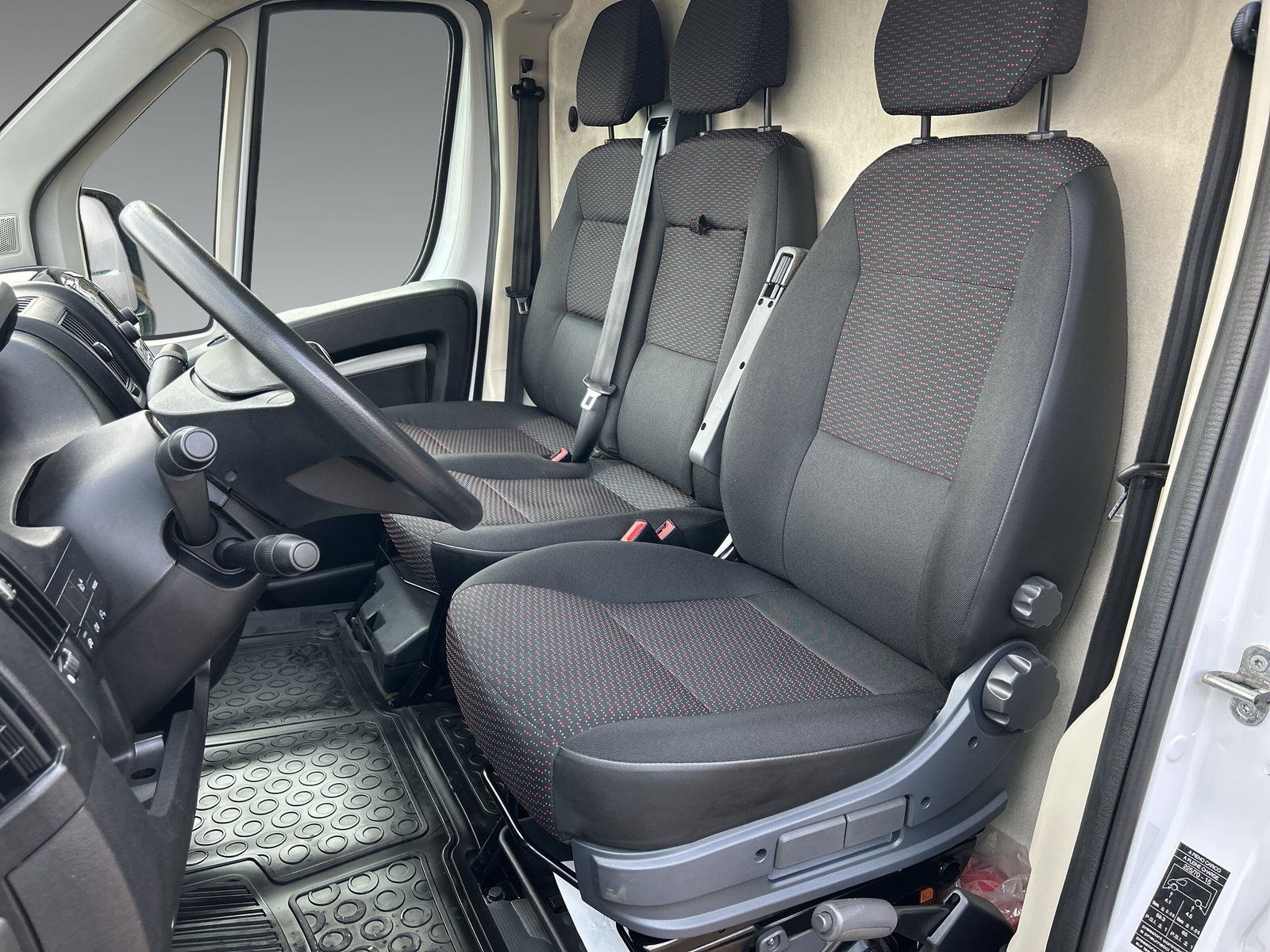 Opel Movano 2.2 Diesel 140 Edition L3H2 (3,5t) +Navi+Rückfahrkamera