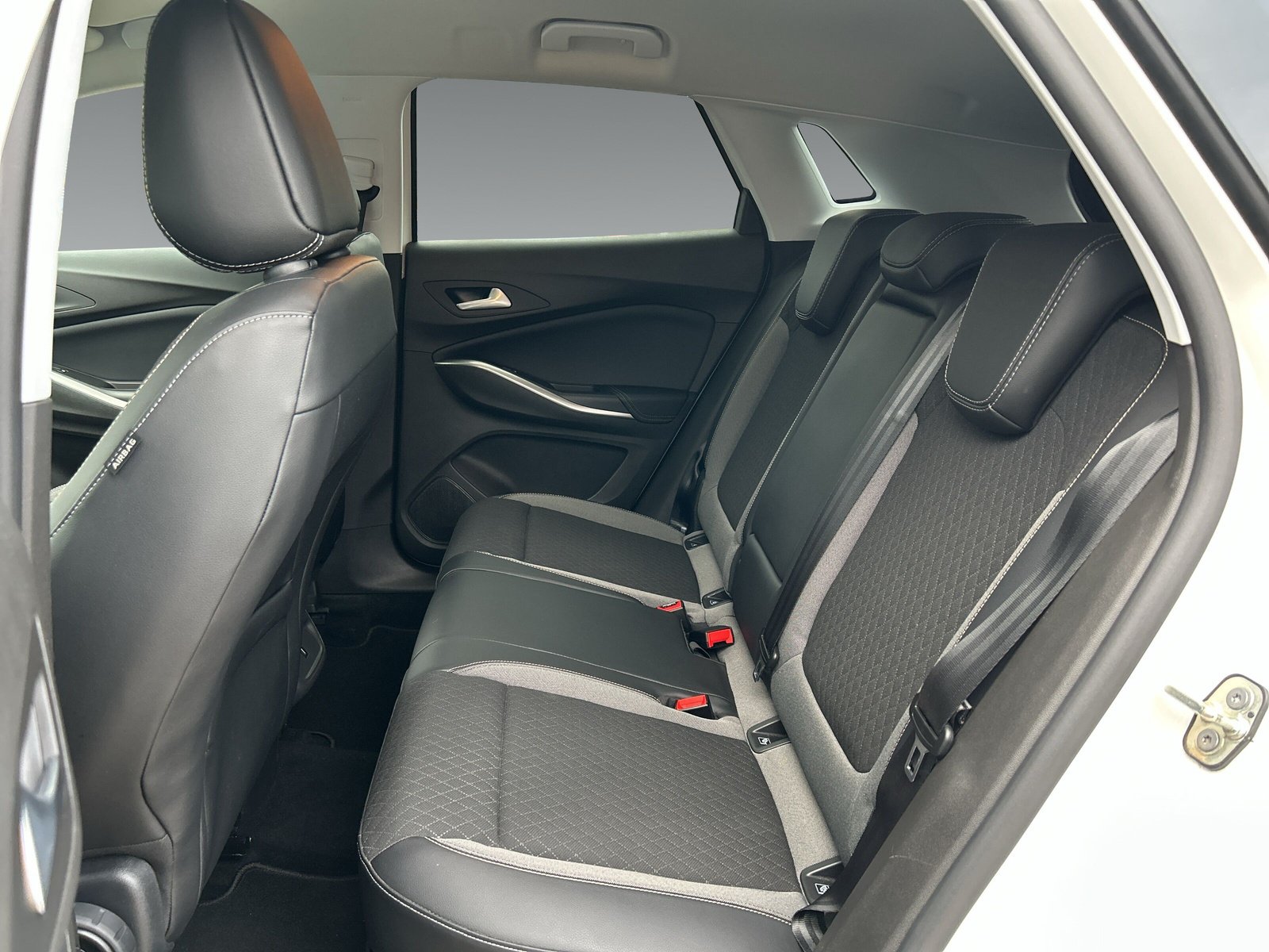 Opel Grandland X 1.2 Turbo GS Line +Navi+Sitzhzg.