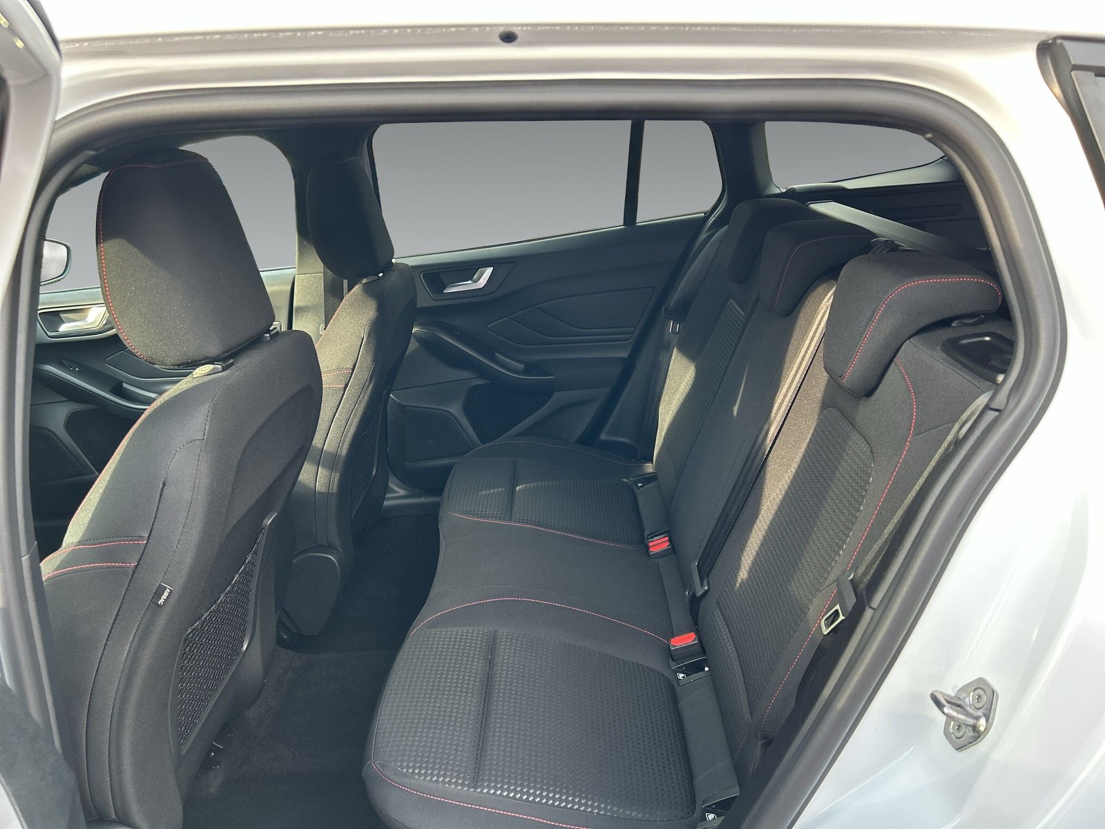 Ford Focus 1.0 EcoBoost ST-Line +WinterPaket+Navi+DAB