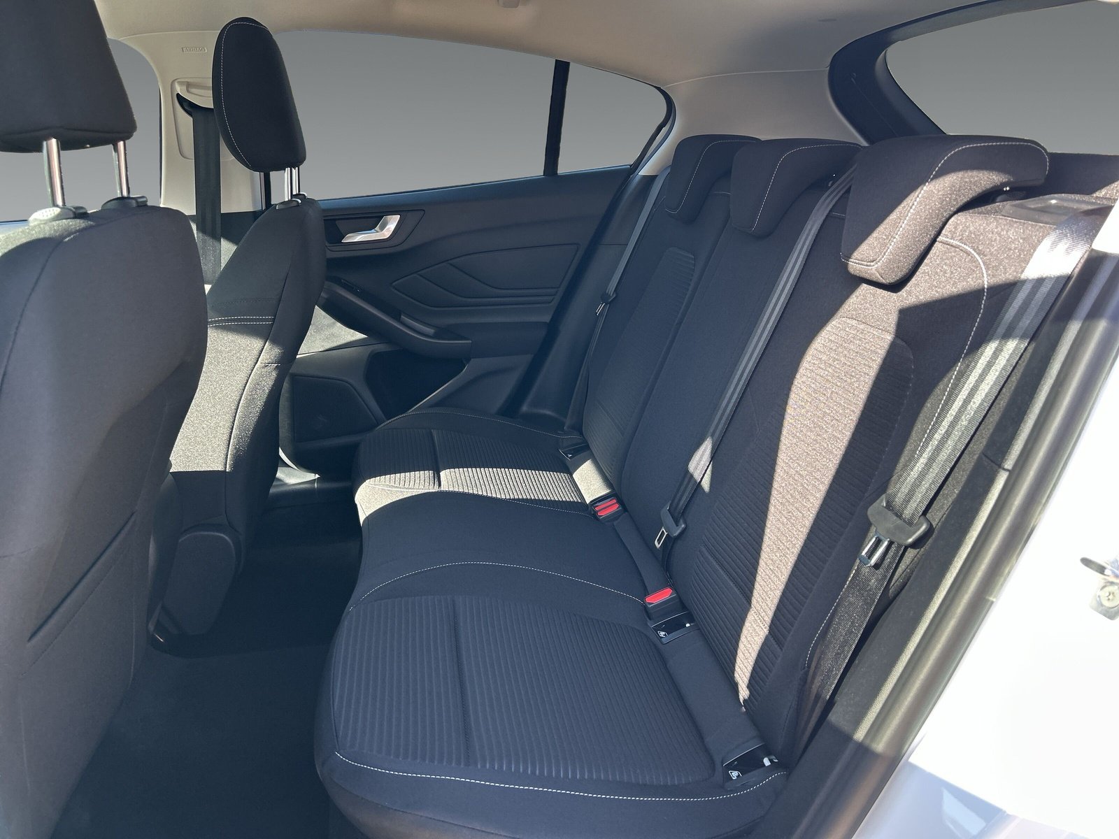 Ford Focus 1.0 EcoBoost Titanium +Sitzhzg.+Lenkradhzg.