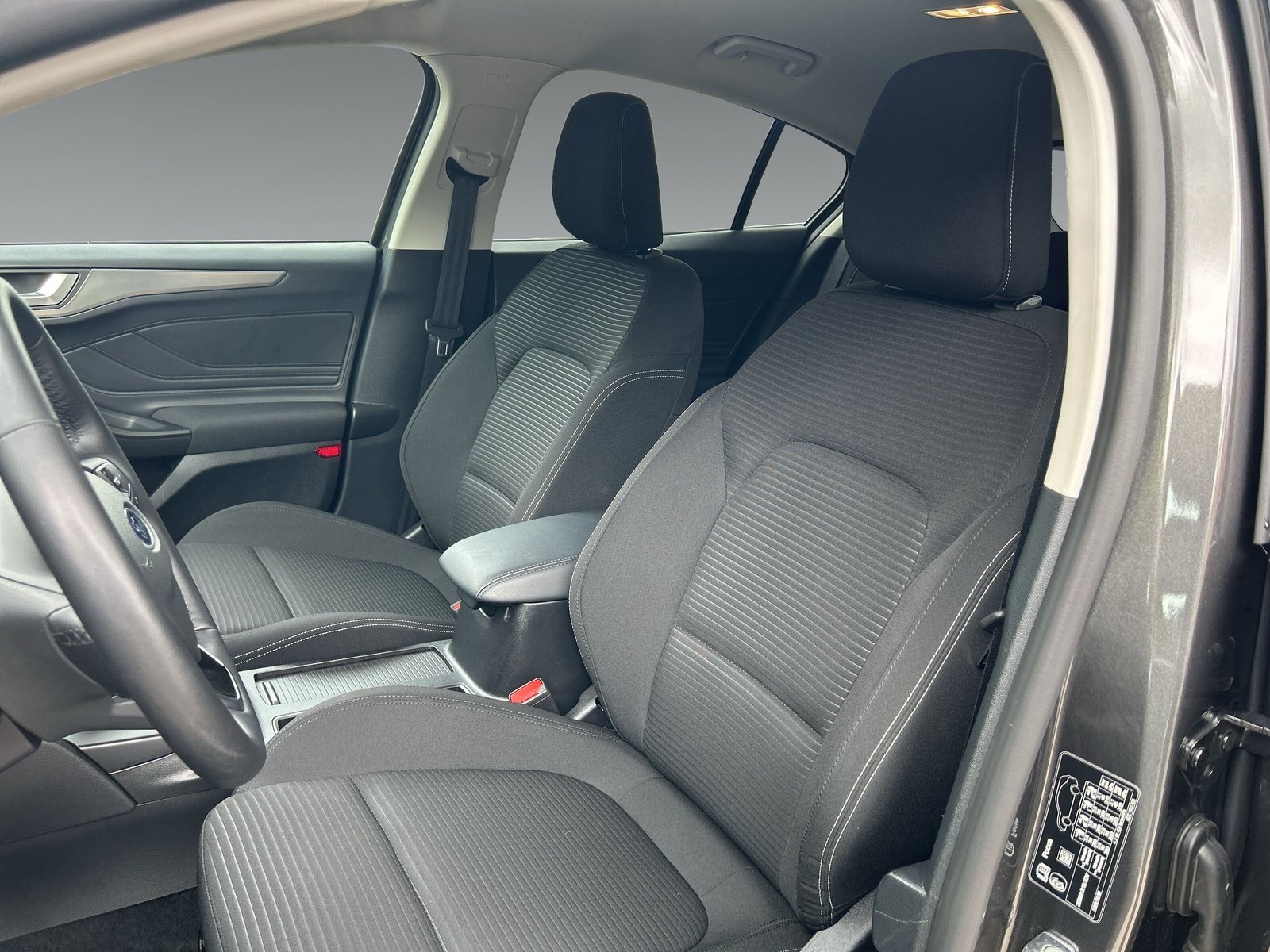 Ford Focus 1.0 EcoBoost Titanium+WinterPaket+LED