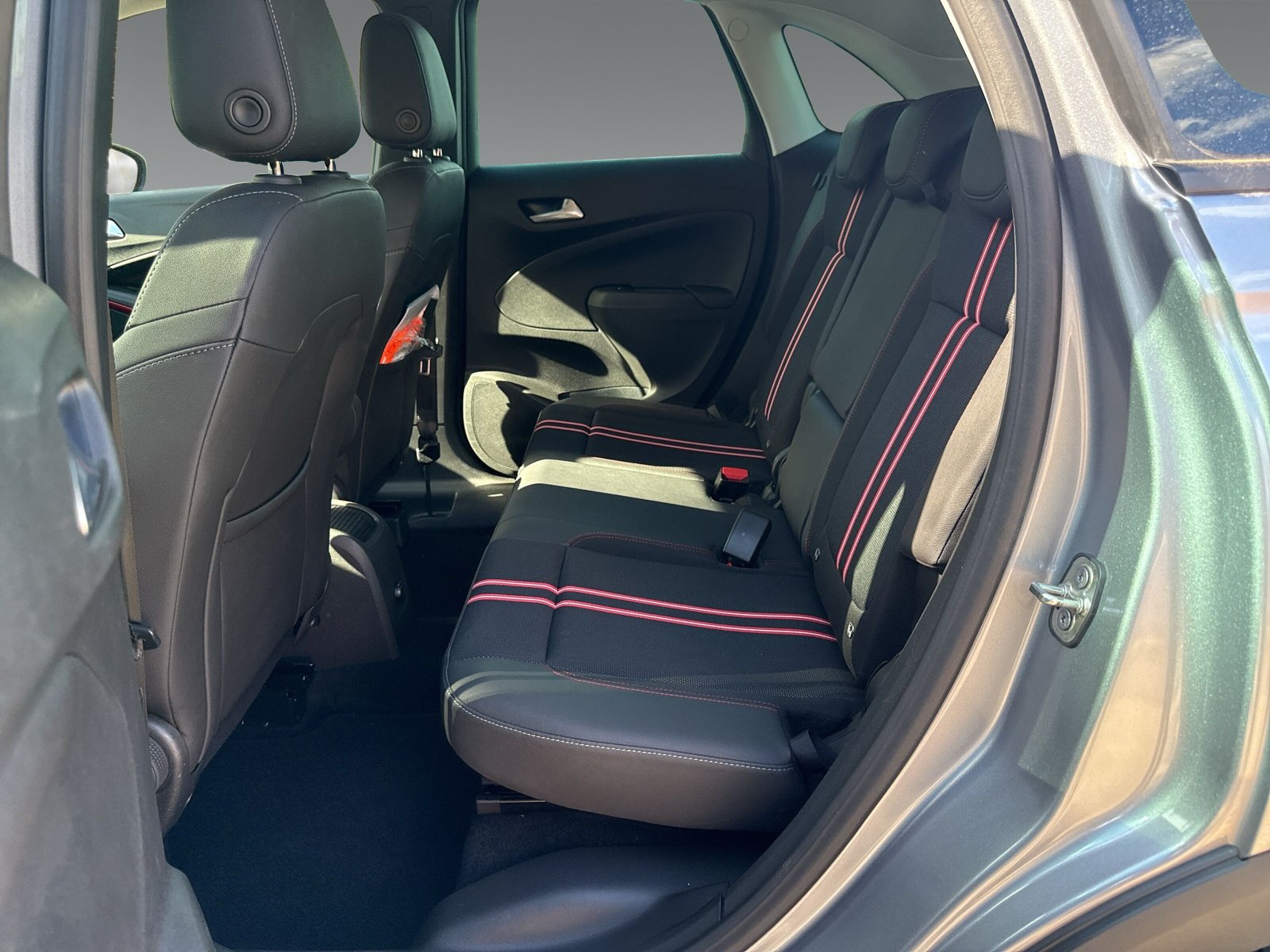 Opel Crossland 1.2 Turbo GS Line + Sitz und Lenkradheizung + Navi