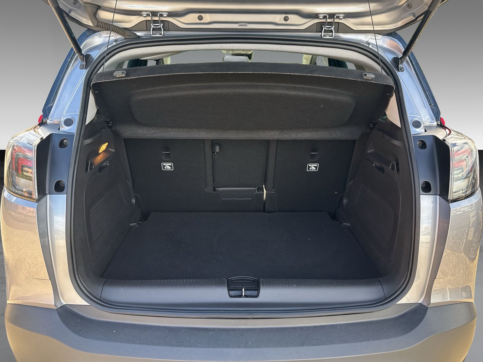 Opel Crossland 1.2 Turbo GS Line + Sitz und Lenkradheizung + Navi