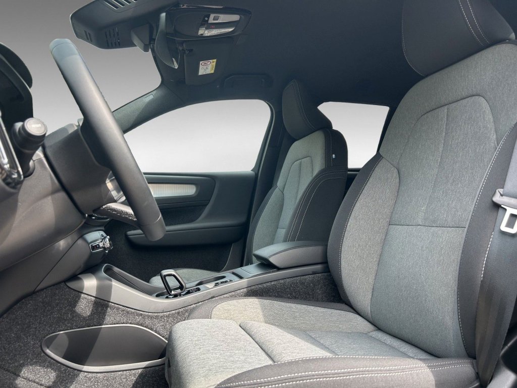 Volvo XC40 B3 Plus Black Edition+Pilot+7.500?-Vorteil