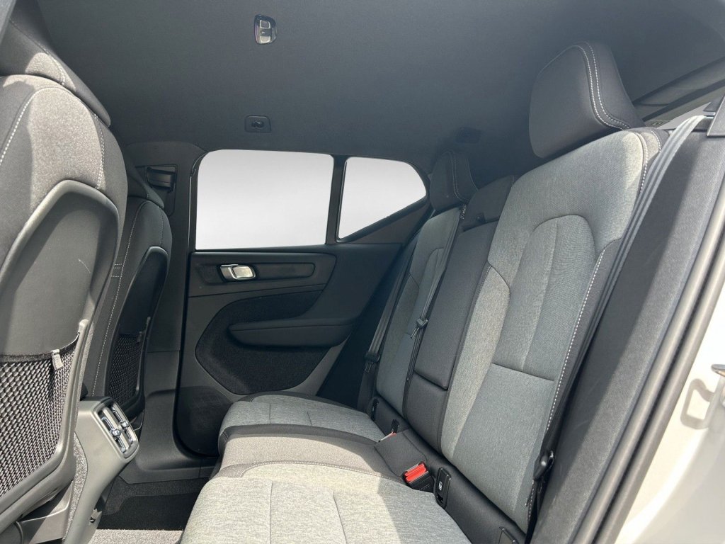 Volvo XC40 B3 Plus Black Edition+Pilot+7.500?-Vorteil