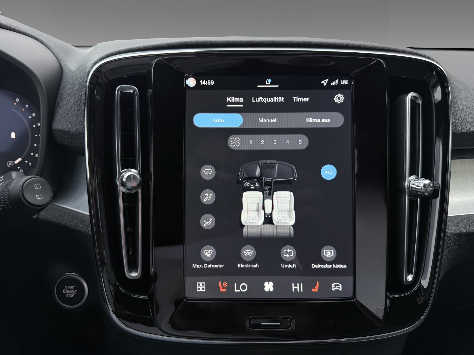 Volvo XC40 B3 Plus Dark+Pixel-LED+abged. Seitenscheiben+