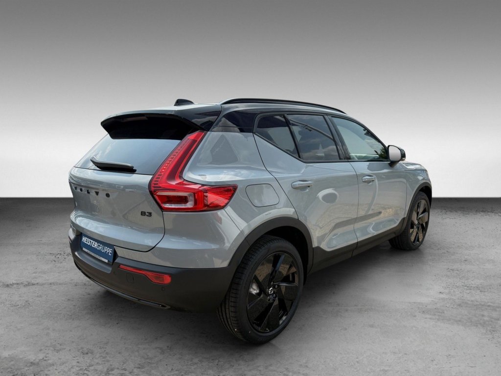 Volvo XC40 B4 Plus Black Edition+10.700€ Preisvorteil+FS-Heizung+ACC+HK+BLIS