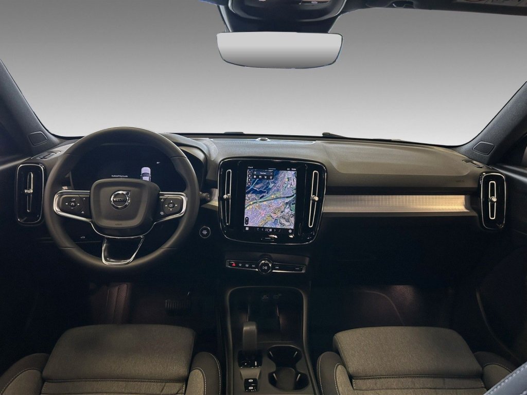 Volvo XC40 B4 Plus Black Edition+10.700€ Preisvorteil+FS-Heizung+ACC+HK+BLIS
