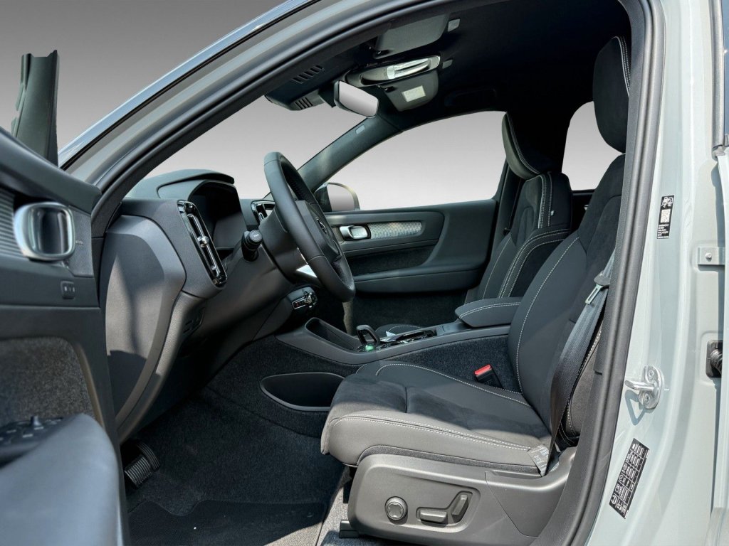 Volvo XC40 B4 Plus Black Edition+Licht-Paket+ACC+BLIS+Memory