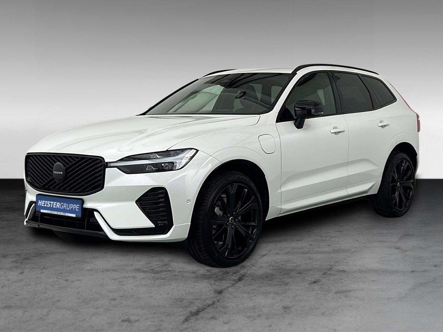 Volvo XC60 T6 Plus Black Edition+AHK+Licht-Paket+HK+Keyless