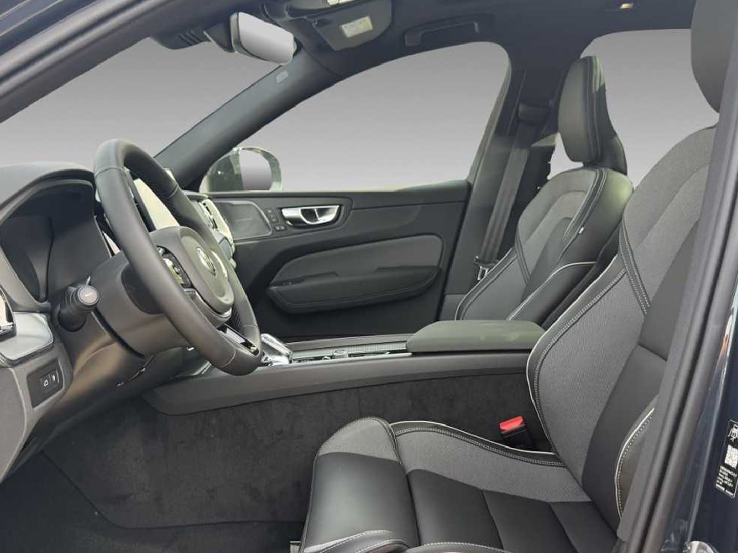 Volvo XC60 T6 Plus Black Edition+AHK+Licht-Paket+HK+Keyless