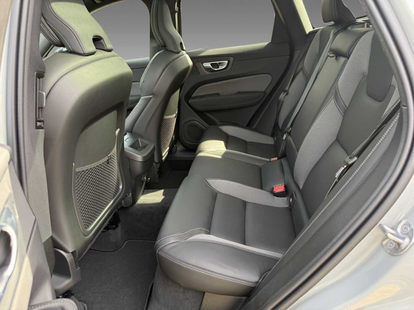 Volvo XC60 T6 Plus Black Edition+Licht-Paket+HK+Keyless