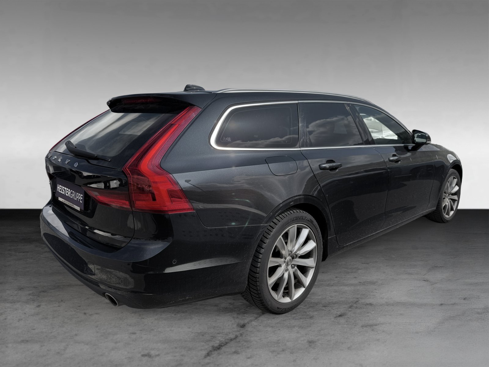 Volvo V90 D4 Momentum+360°+CarPlay+Business-Paket