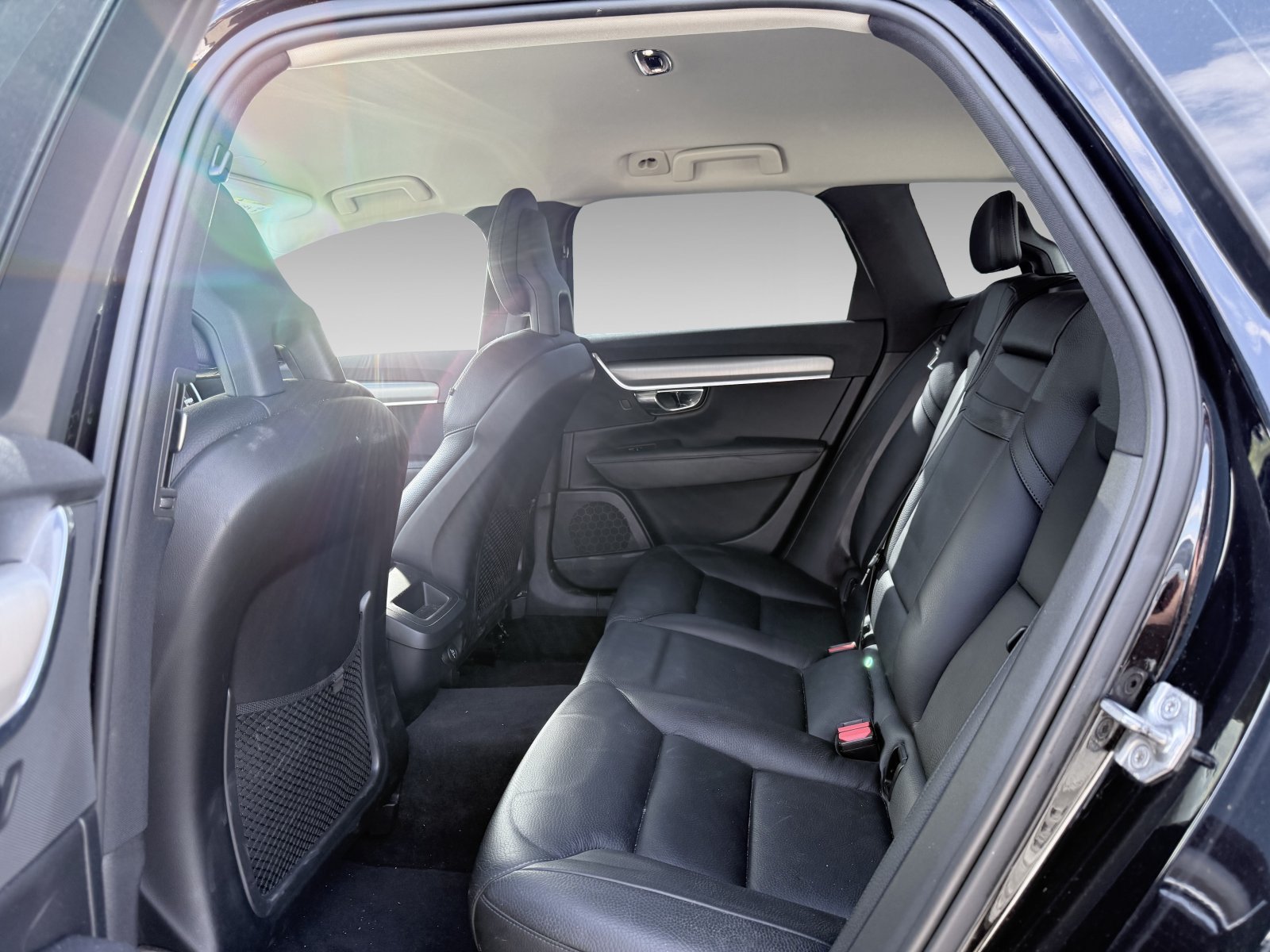 Volvo V90 D4 Momentum+360°+CarPlay+Business-Paket