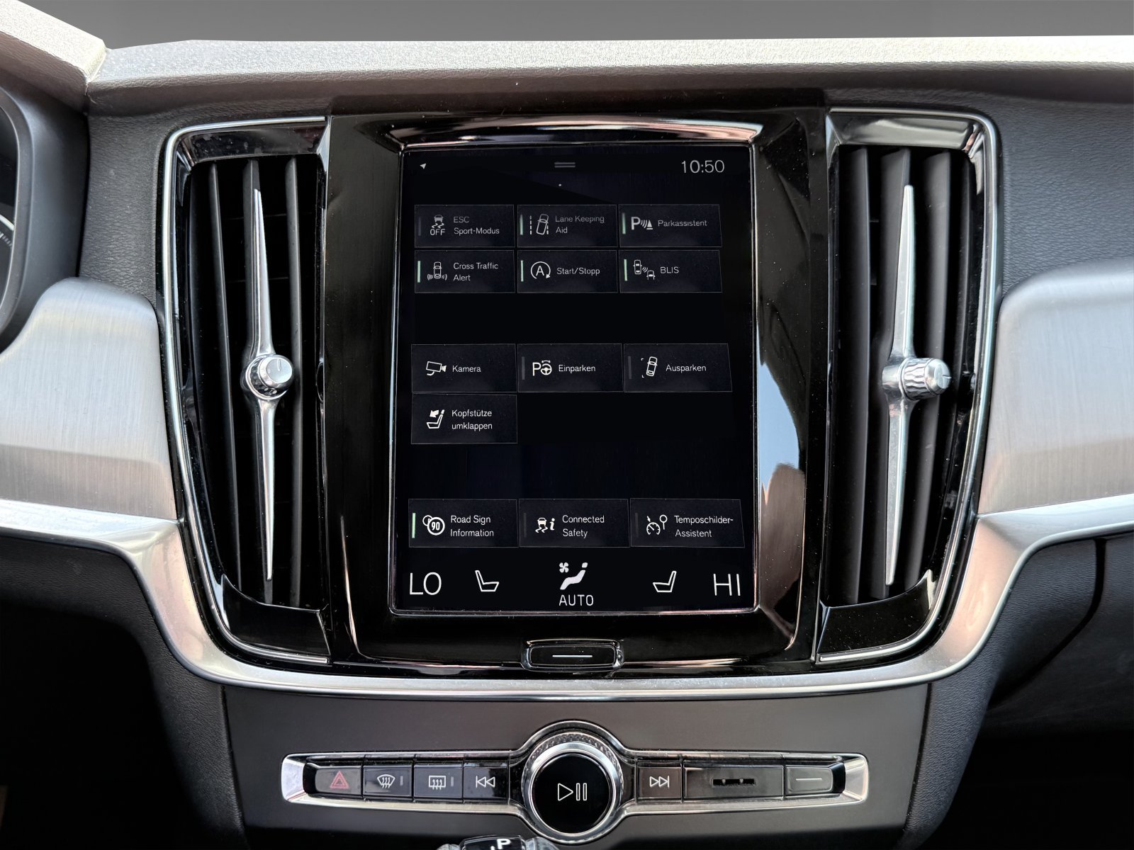 Volvo V90 D4 Momentum+360°+CarPlay+Business-Paket