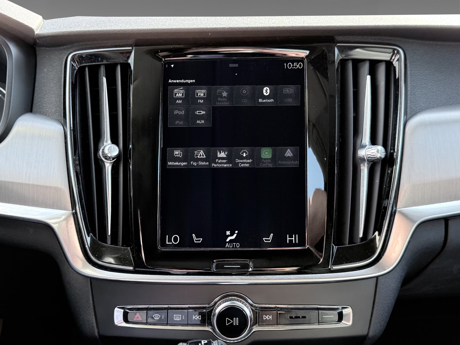 Volvo V90 D4 Momentum+360°+CarPlay+Business-Paket