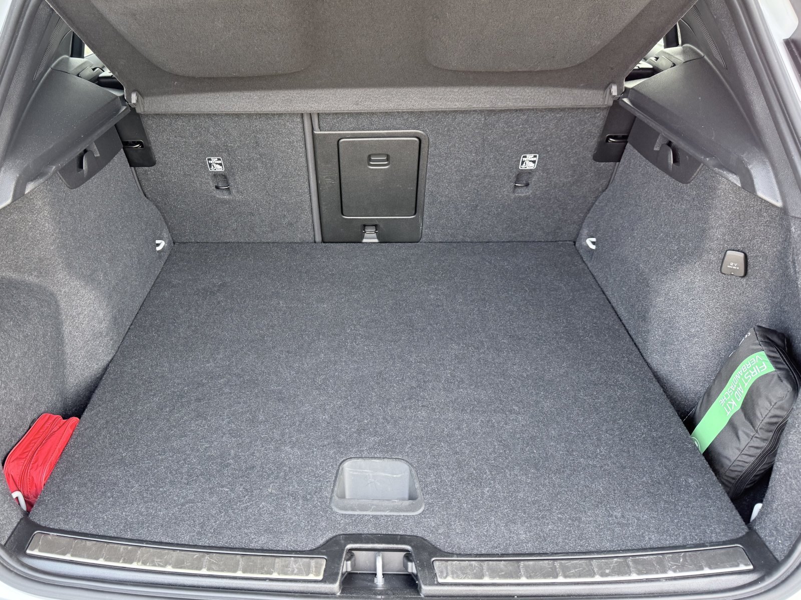 Volvo XC40 Recharge T5 Plus Bright+Alarmanlage+Licht-Paket+Memory