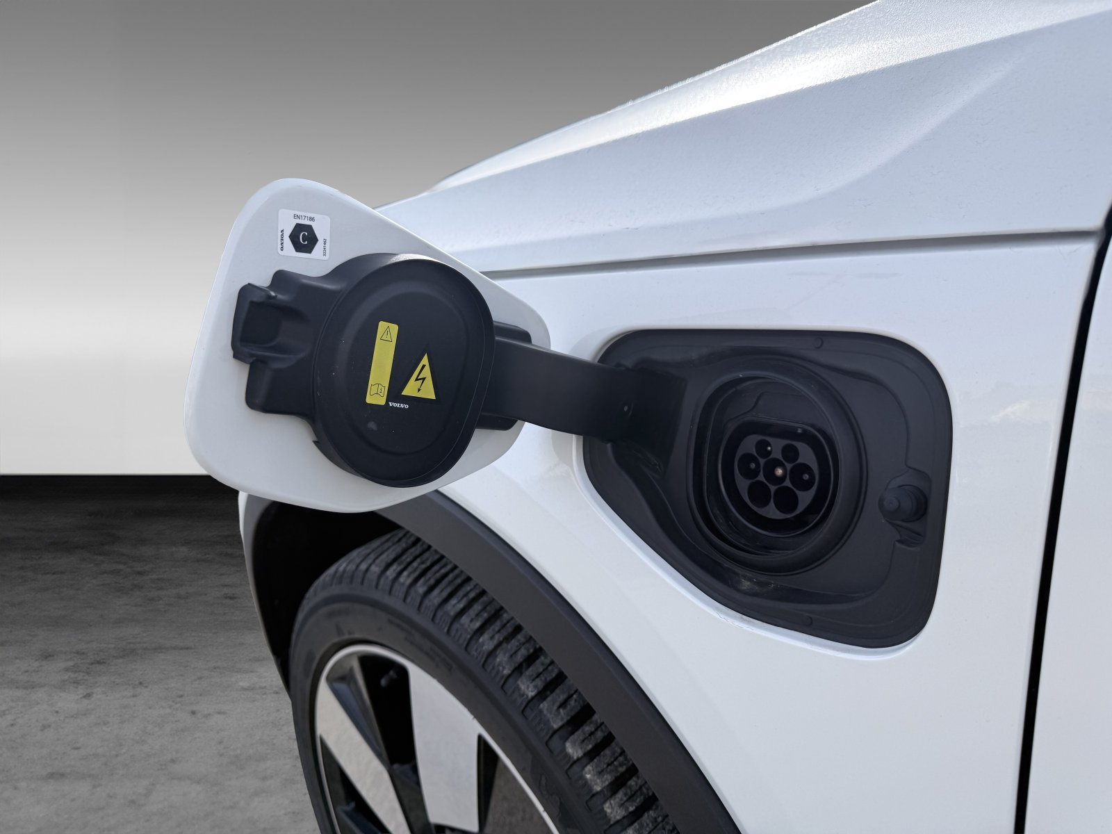 Volvo XC40 Recharge T5 Plus Bright+Alarmanlage+Licht-Paket+Memory