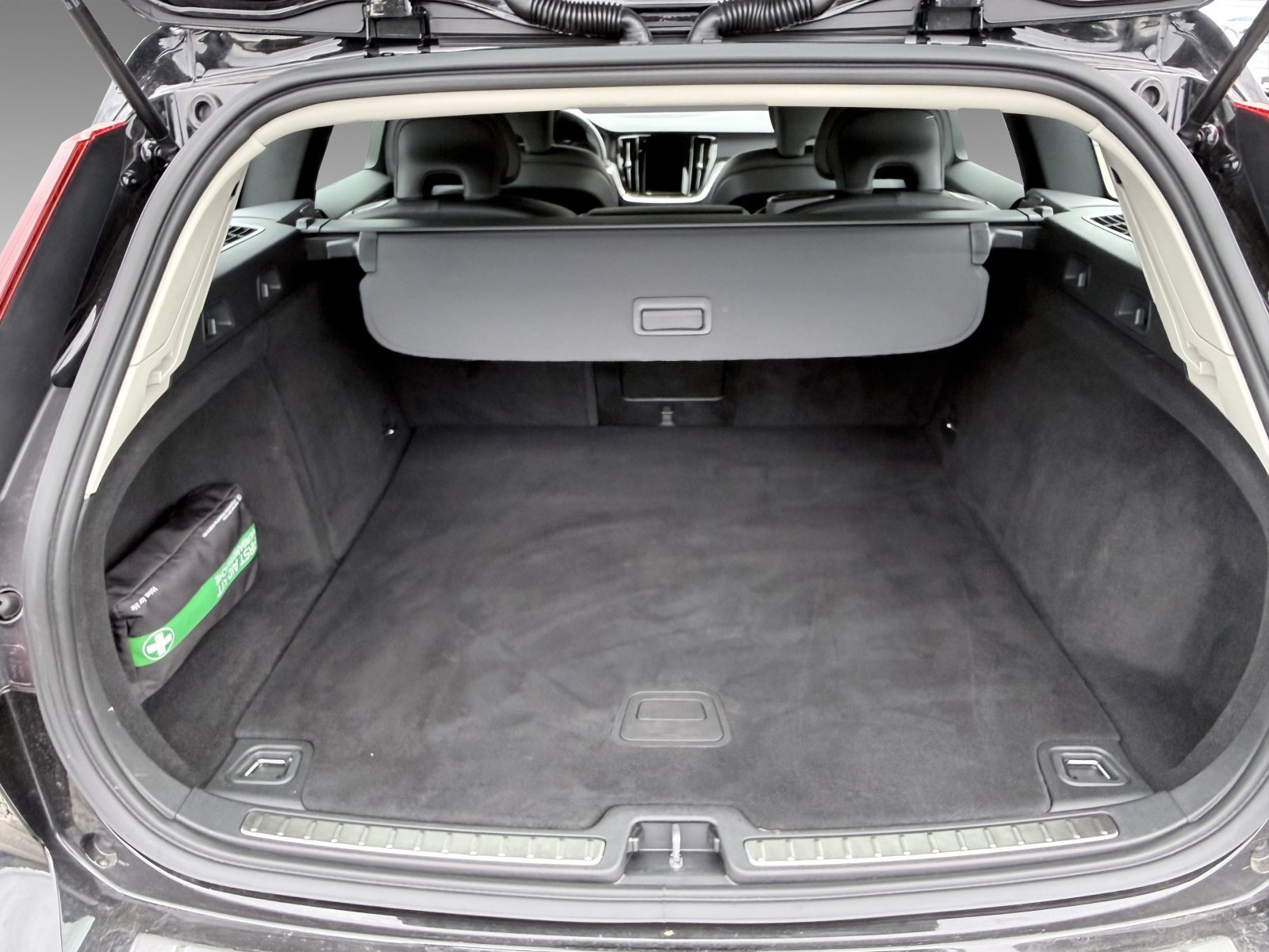 Volvo V60 D4 Inscription+Business-Paket+Pilot Assist+CarPlay