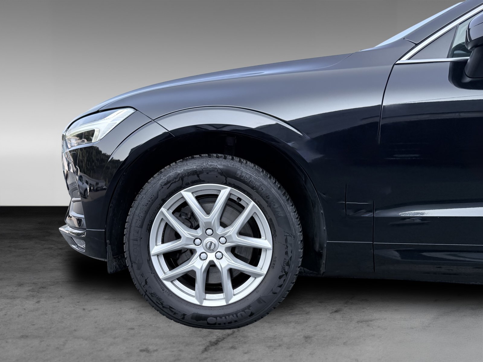 Volvo XC60 D5 Momentum+AHK+Business-Paket Pro+FS-Heizung+Winter