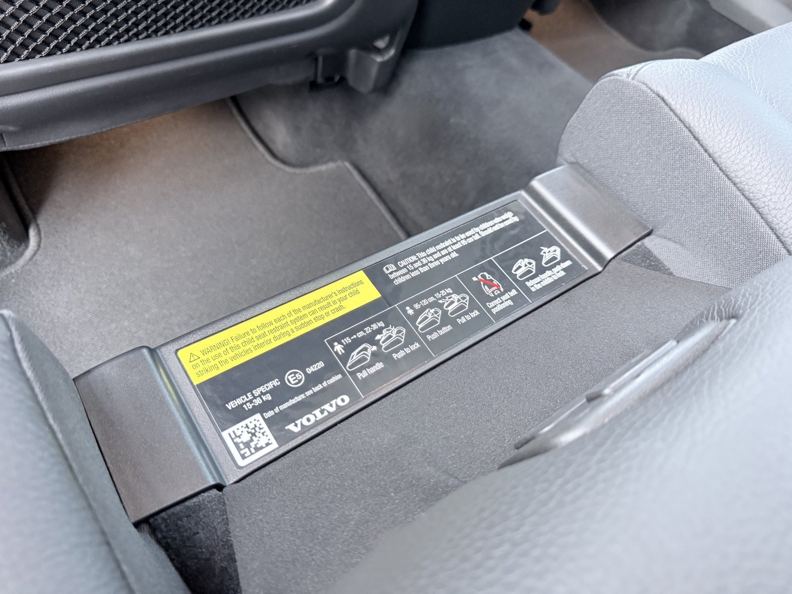 Volvo XC60 D5 Momentum+AHK+Business-Paket Pro+FS-Heizung+Winter