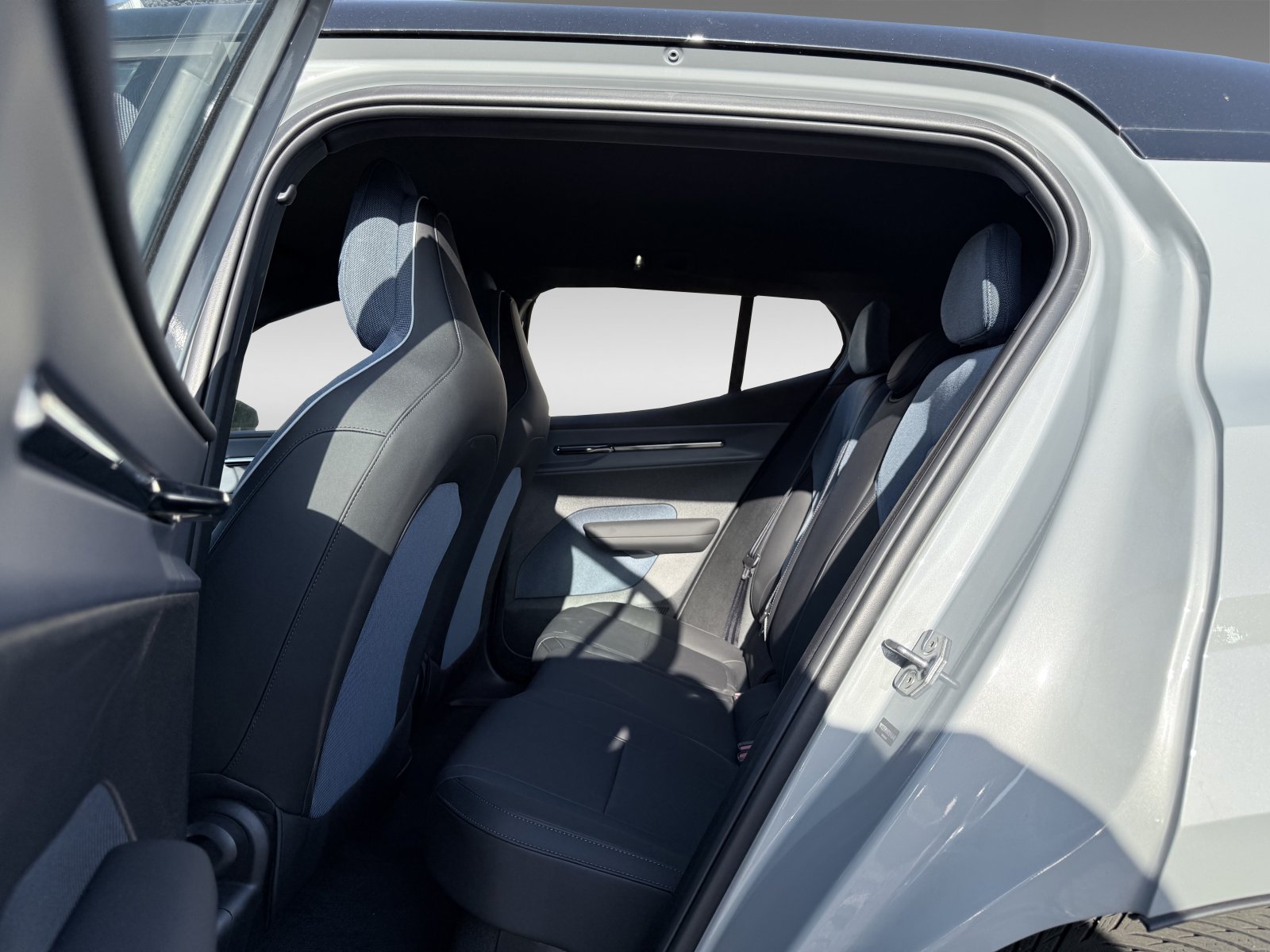 Volvo EX30 Single Motor Plus+Winter+CarPlay