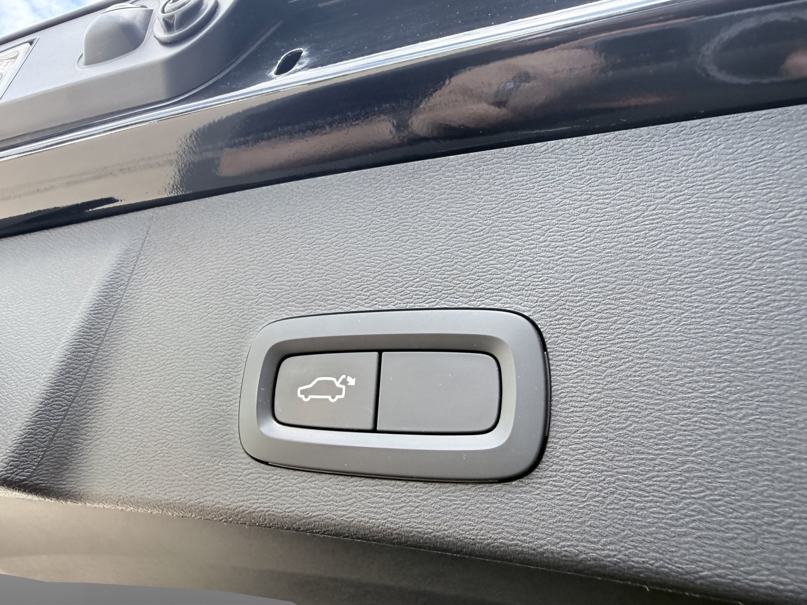Volvo XC40 D4 R-Design+Business-Paket Pro+Licht-Paket