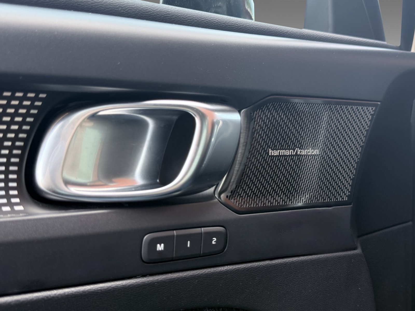 Volvo XC40 D4 R-Design+Business-Paket Pro+Licht-Paket