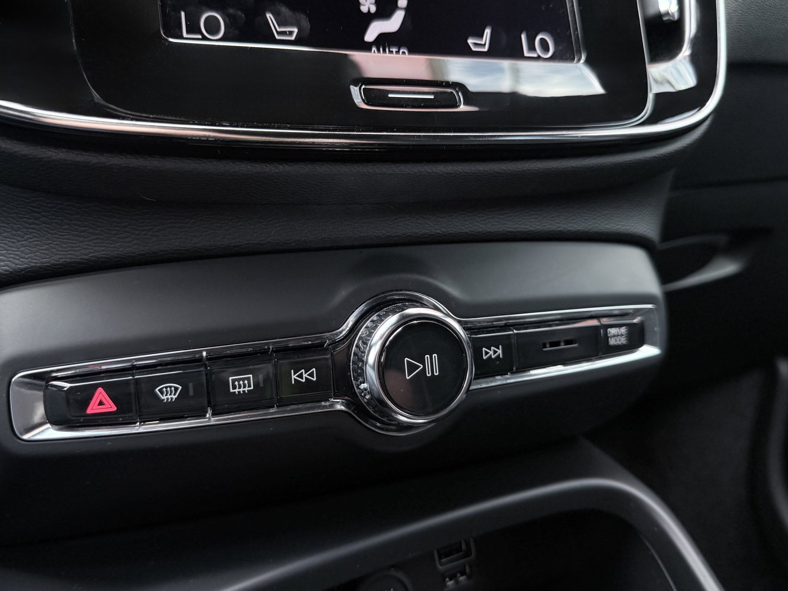 Volvo XC40 D4 R-Design+Business-Paket Pro+Licht-Paket
