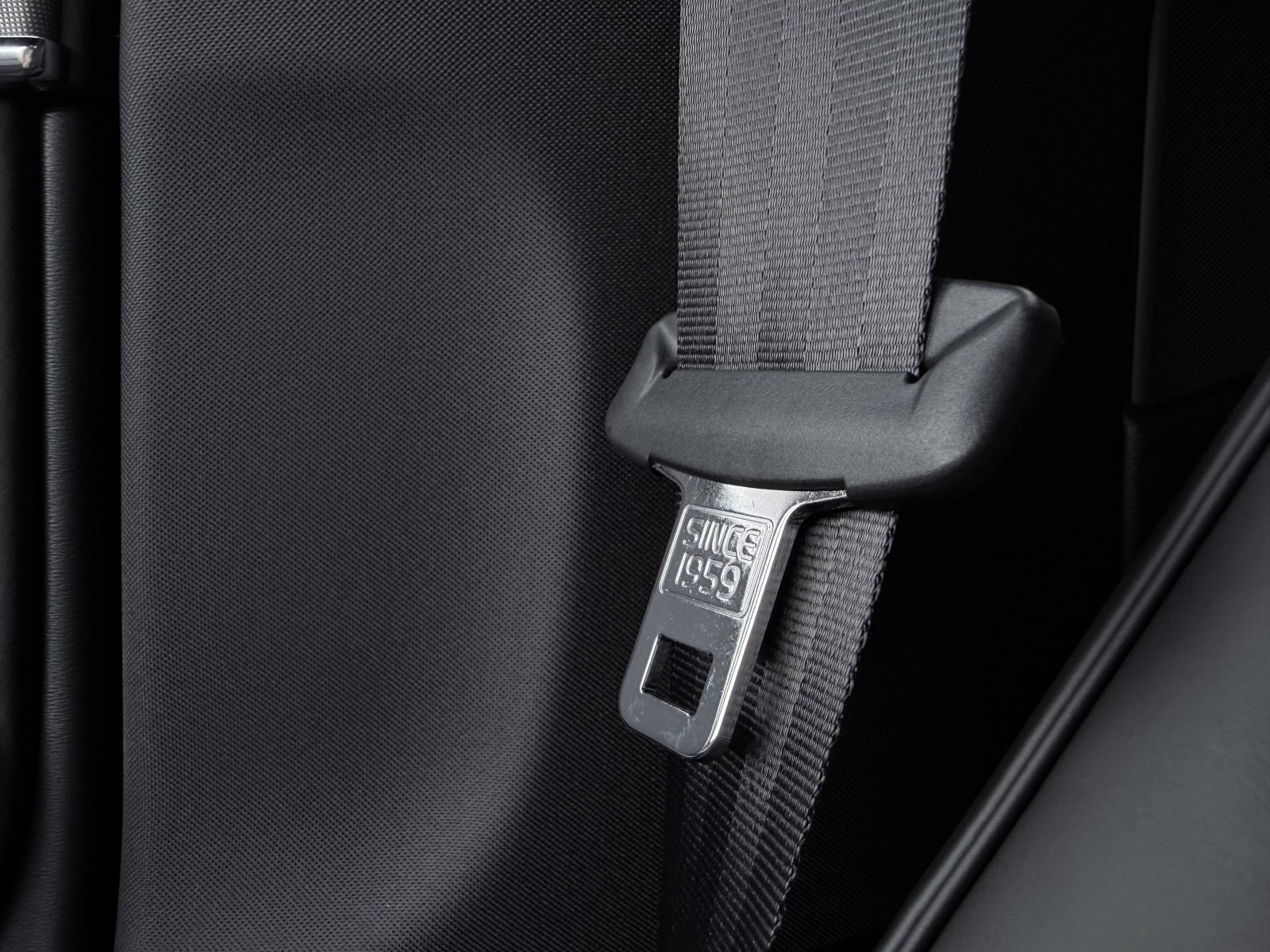 Volvo XC90 T8 Plus Black Edition+AHK+HK+4-Zonen-Klima+Keyless