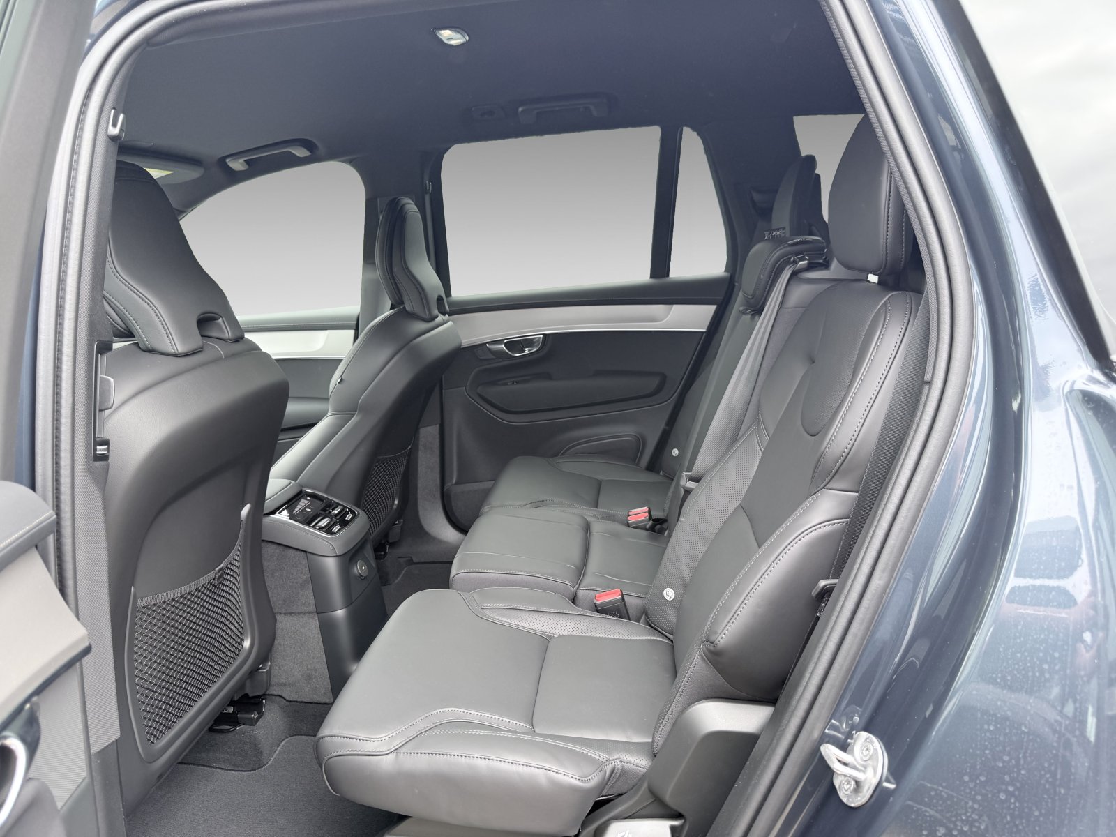 Volvo XC90 T8 Plus Black Edition+AHK+HK+4-Zonen-Klima+Keyless