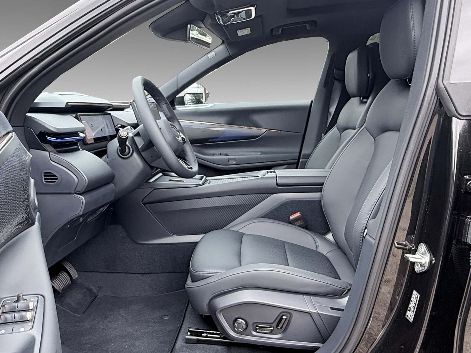 Lynk&Co 08 1.5 Core+200km Reichweite+360°+Pano