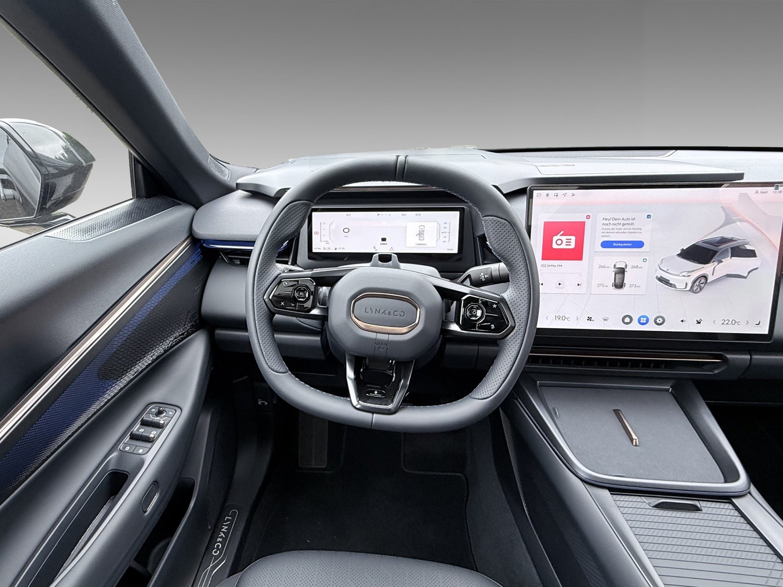 Lynk&Co 08 1.5 Core+200km Reichweite+360°+Pano