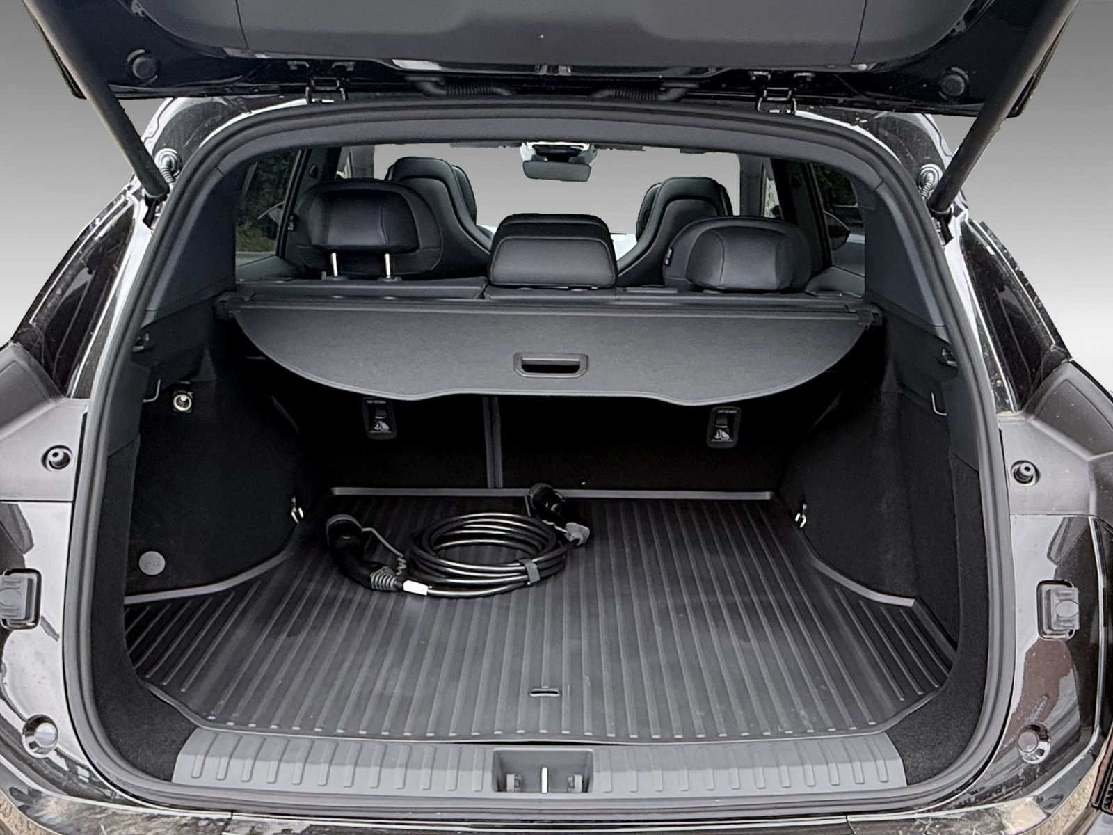 Lynk&Co 08 1.5 Core+200km Reichweite+360°+Pano