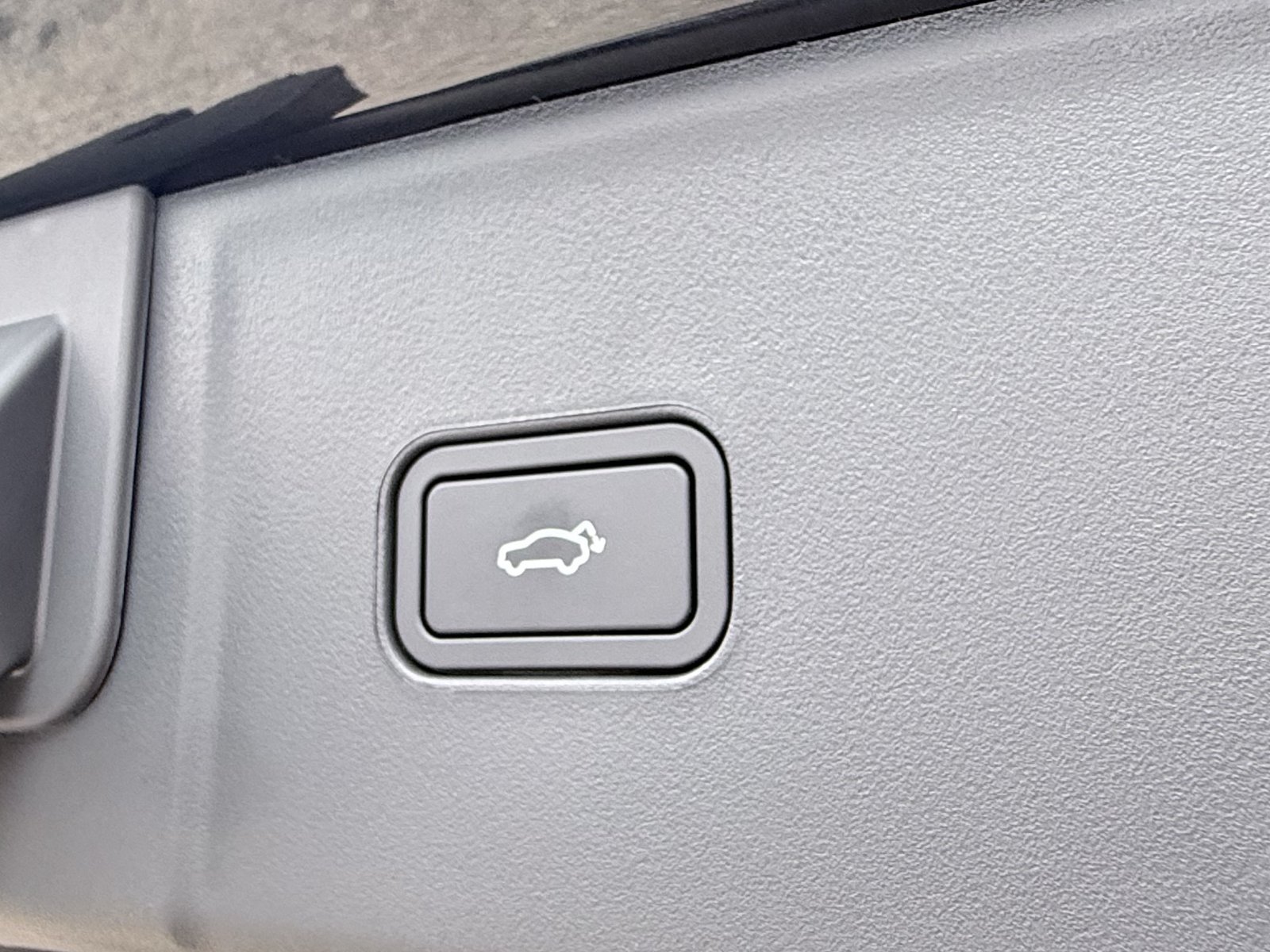 Lynk&Co 08 1.5 Core+200km Reichweite+360°+Pano