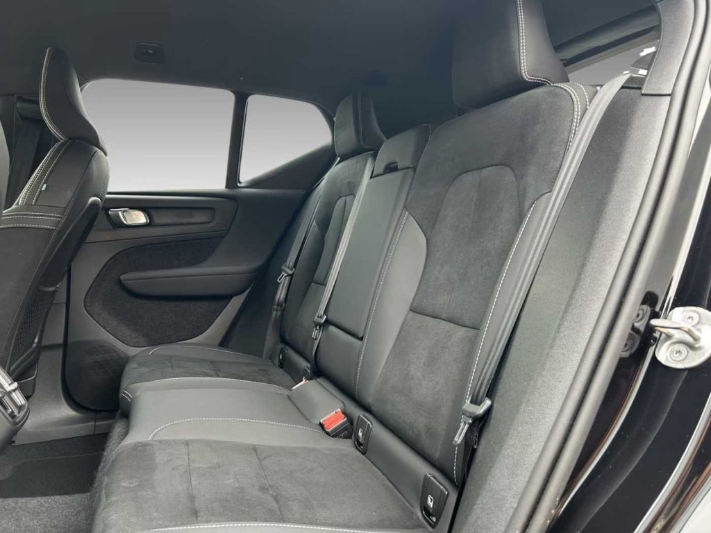 Volvo XC40 B3 Plus Black Edition+Business-Paket+BLIS+Pixel-LED