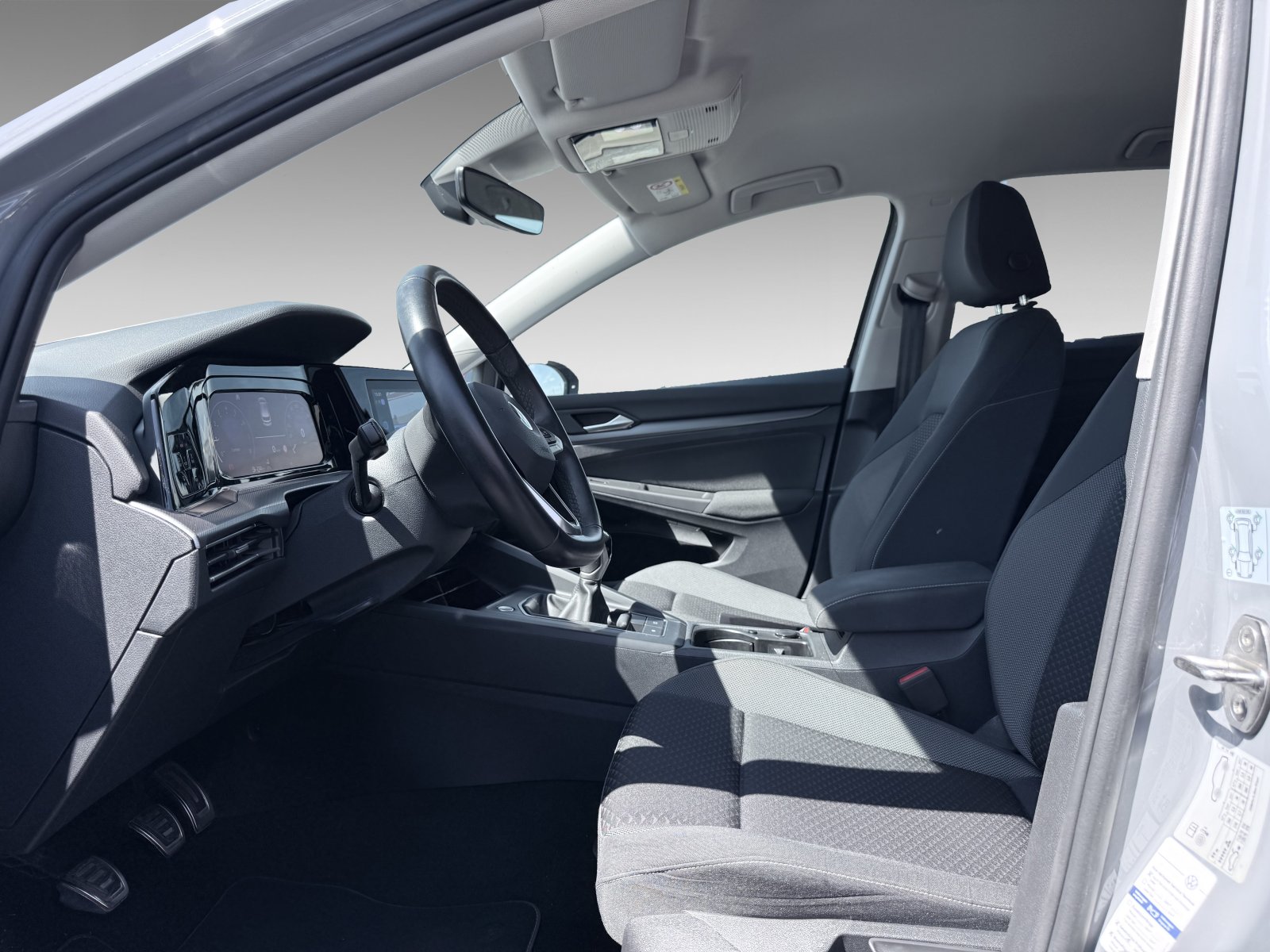 VW Golf VIII 1.5 TSI Active+ACC+AHK+Ambiente+IQ.DRIVE-Paket