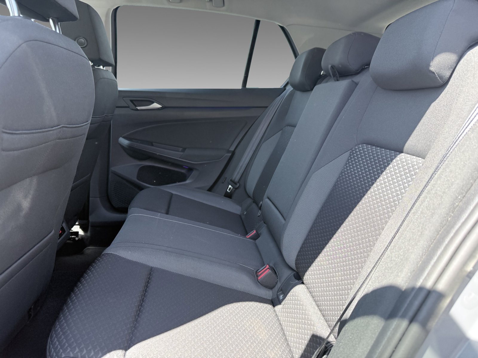 VW Golf VIII 1.5 TSI Active+ACC+AHK+Ambiente+IQ.DRIVE-Paket