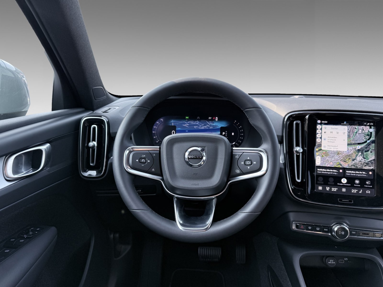 Volvo XC40 B3 Core+Bluetooth+CarPlay+Keyless